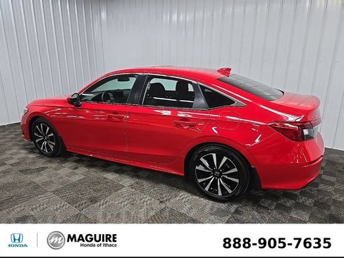 Used 2024 Honda Civic EX image 4