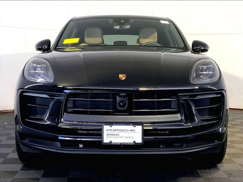 Certified 2025 Porsche Macan image 10