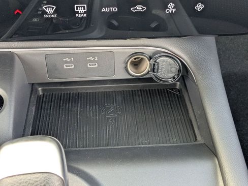 Used 2026 Nissan Sentra SR w/ Floor Mat Package FWD image 19
