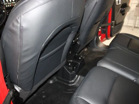 Used 2020 Jeep Wrangler Unlimited Sport S w/ Sun And Sound Package AWD/4WD image 15