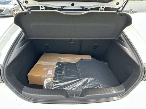 New 2026 MAZDA MAZDA3 Hatchback w/Premium Plus Pkg AWD/4WD image 27