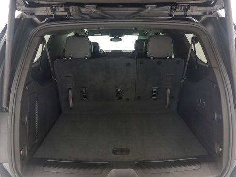 Used 2021 Chevrolet Suburban LT image 13