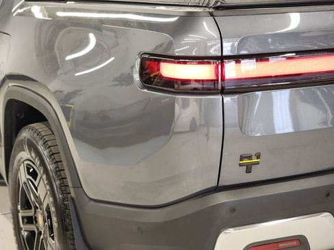 Used 2023 Rivian R1T Adventure image 56