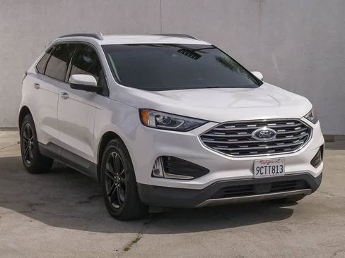 Used 2020 Ford Edge SEL w/ Convenience Package image 3