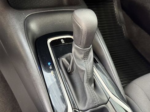 Used 2022 Toyota Corolla LE image 16