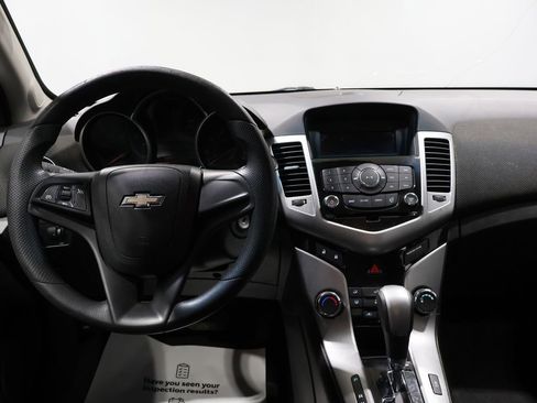 Used 2012 Chevrolet Cruze LT image 14