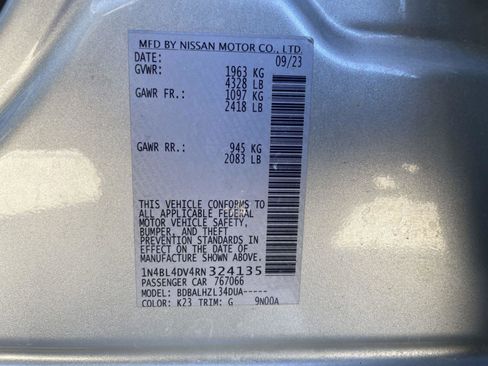 Used 2024 Nissan Altima 2.5 SV image 11