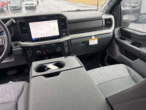 New 2026 Ford F250 XLT w/ XLT Premium Package image 32