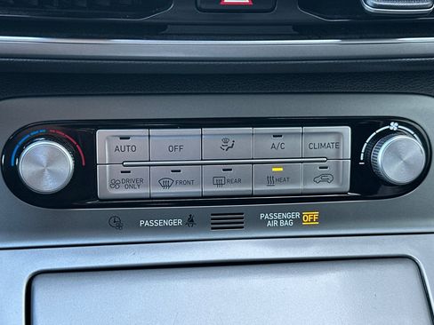 Used 2023 Hyundai Kona SE image 20