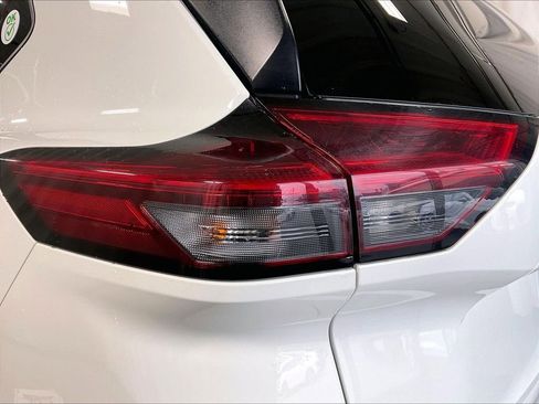 Certified 2024 Nissan Rogue S AWD/4WD image 34