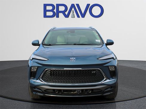 Used 2024 Buick Encore GX Sport Touring image 3