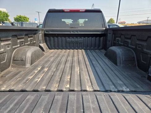 Used 2022 GMC Sierra 1500 Elevation w/ X31 Off-Road Package AWD/4WD image 32