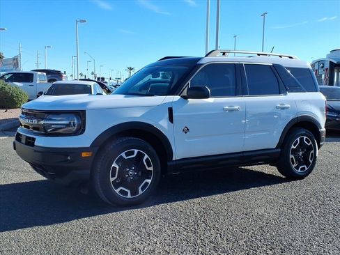 Used 2023 Ford Bronco Sport Outer Banks w/ Tech Package image 3