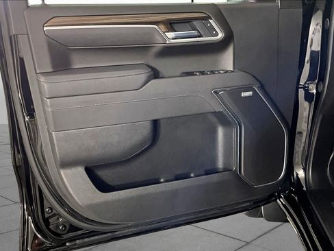 Used 2025 Chevrolet Silverado 1500 RST w/ Texas Edition Plus RWD image 19