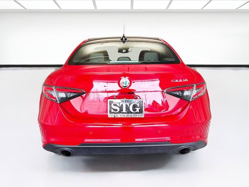 Used 2024 Alfa Romeo Giulia Ti RWD image 5