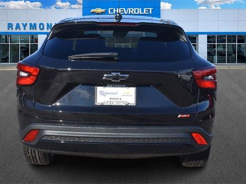 New 2026 Chevrolet Trax RS w/ Sunroof Package image 5