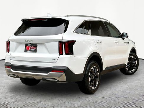 Used 2025 Kia Sorento S AWD/4WD image 6