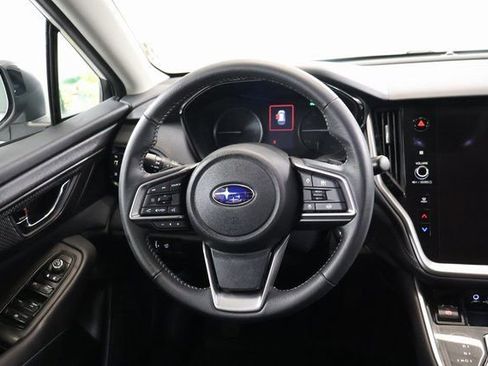 Used 2025 Subaru Outback Premium AWD/4WD image 14