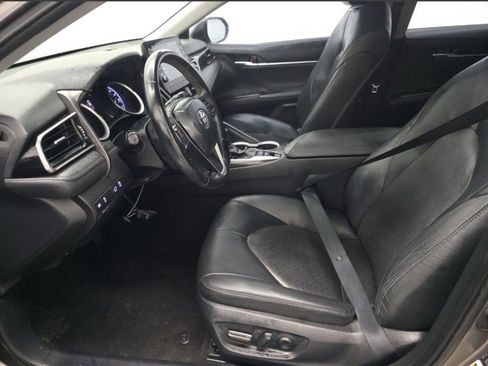 Used 2022 Toyota Camry XLE FWD image 5