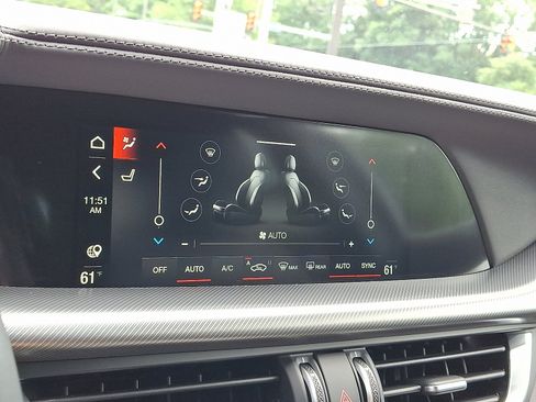 New 2025 Alfa Romeo Stelvio Sprint image 13