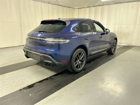 Certified 2023 Porsche Macan Turbo image 4