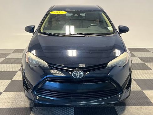 Used 2017 Toyota Corolla LE FWD image 2