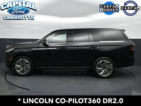 Used 2025 Lincoln Navigator Reserve AWD/4WD image 4