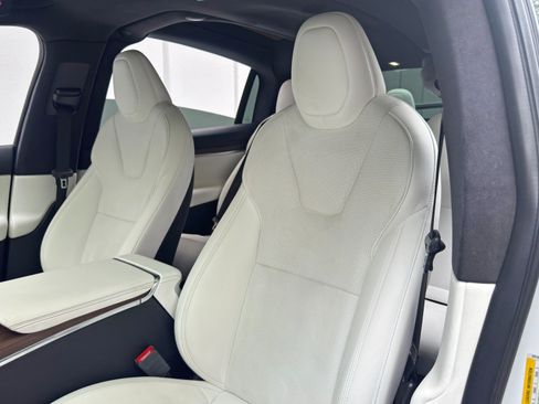 Used 2022 Tesla Model X AWD/4WD image 43