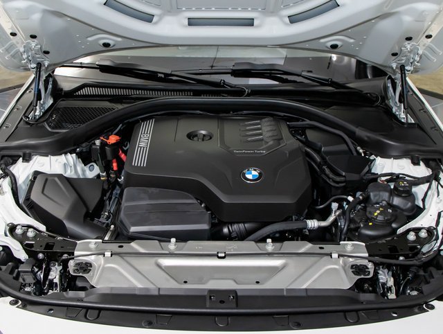 Used 2026 BMW 230i xDrive Coupe w/ Convenience Package AWD/4WD image 5