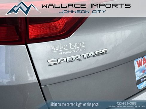 Used 2019 Kia Sportage LX AWD/4WD image 11