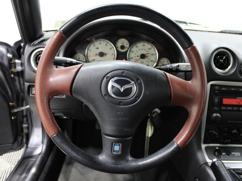 Used 2002 MAZDA MX-5 Miata SE image 9