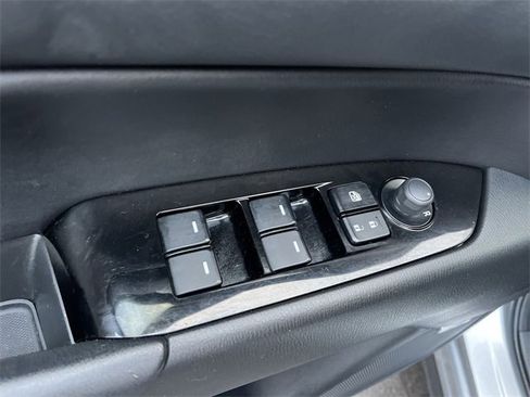 Used 2019 MAZDA CX-5 Touring image 13