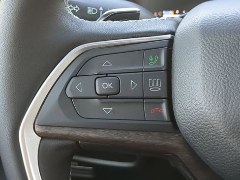 New 2025 Jeep Grand Cherokee L Limited w/ Luxury Tech Group II image 24