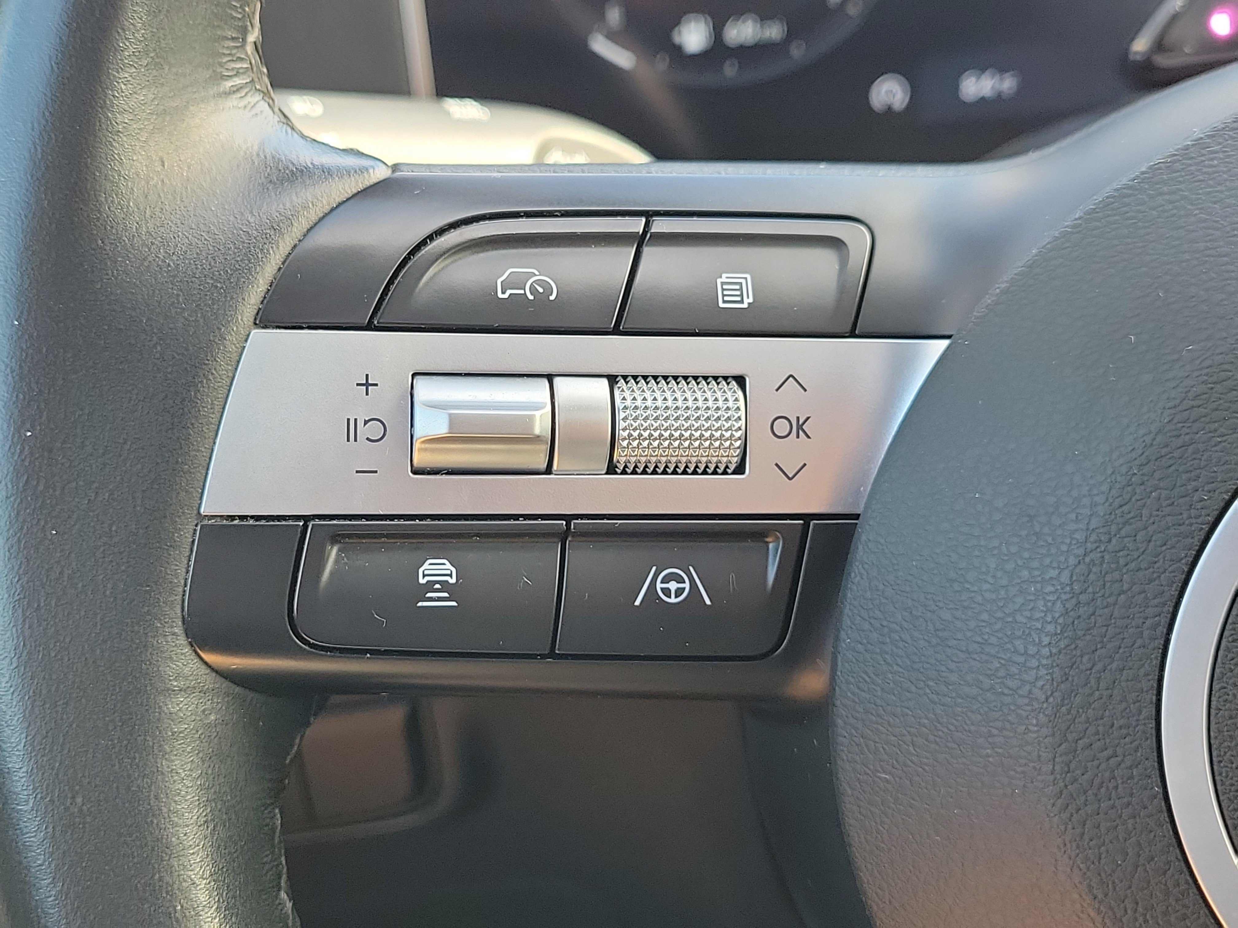 Used 2025 Hyundai Tucson SEL FWD image 23