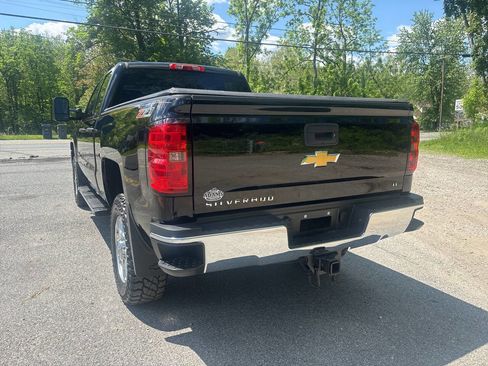 Used 2015 Chevrolet Silverado 2500 LT w/ LT Convenience Package AWD/4WD image 16