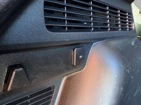 Used 2021 Ford Escape SE image 27