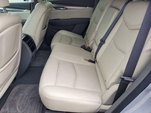 Used 2017 Cadillac XT5 Luxury w/ Driver Awareness Package FWD image 27
