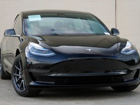 Used 2020 Tesla Model 3 Standard Range Plus RWD image 4