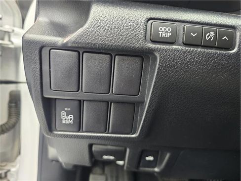 Used 2016 Lexus IS 200t Base 4dr Sedan image 19