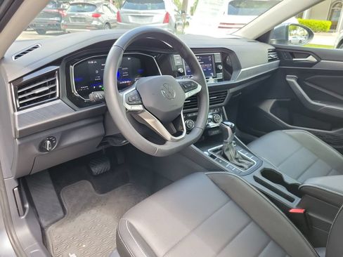 Used 2024 Volkswagen Jetta SE w/ Panoramic Sunroof Package FWD image 14