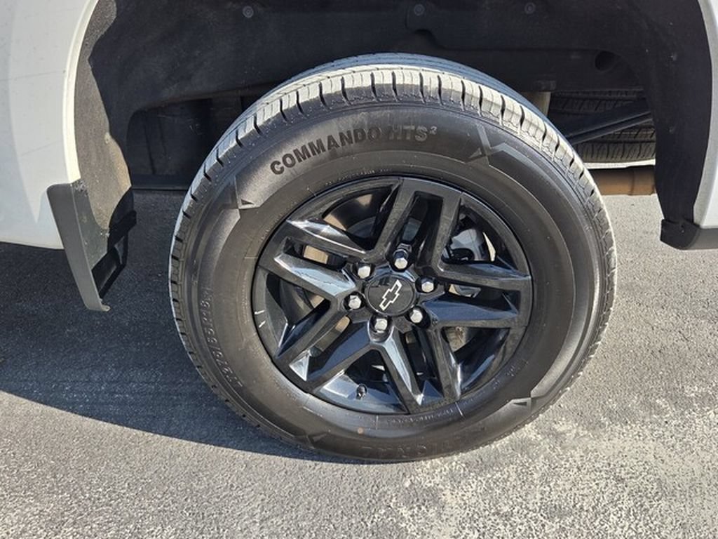 Used 2023 Chevrolet Silverado 1500 LT Trail Boss w/ Protection Package AWD/4WD image 9