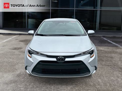 Used 2024 Toyota Corolla LE FWD image 11