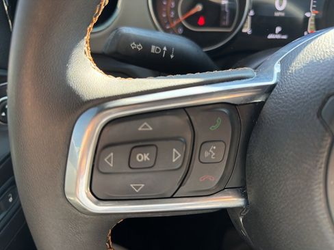 Used 2023 Jeep Gladiator Overland image 15