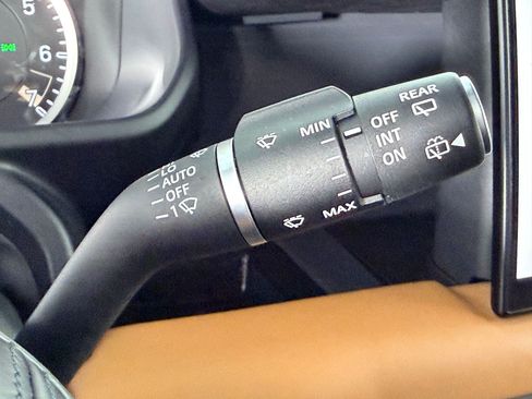 Used 2023 Land Rover Defender 110 X AWD/4WD image 29