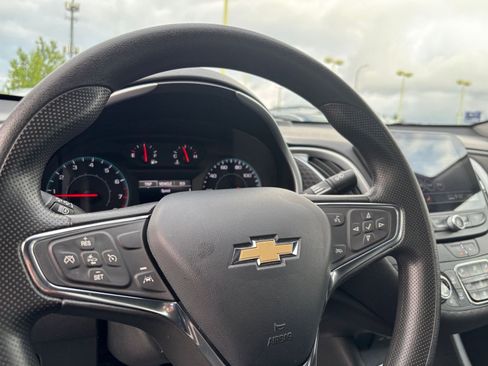 Used 2023 Chevrolet Malibu LT FWD image 29