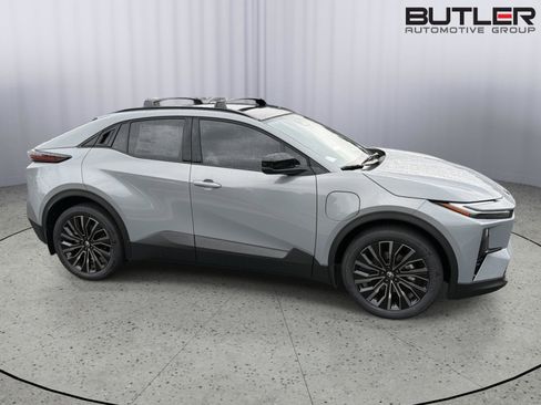 New 2026 Toyota C-HR AWD/4WD image 7