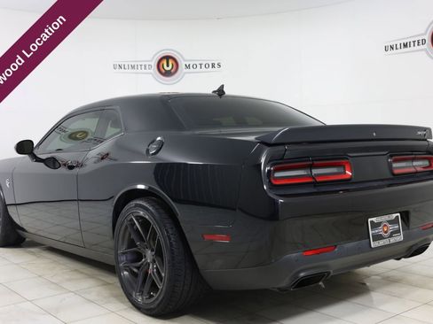 Used 2019 Dodge Challenger SRT Hellcat image 4