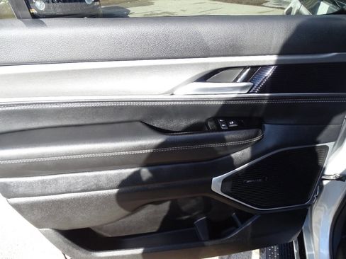 Used 2025 Jeep Wagoneer Series II image 43