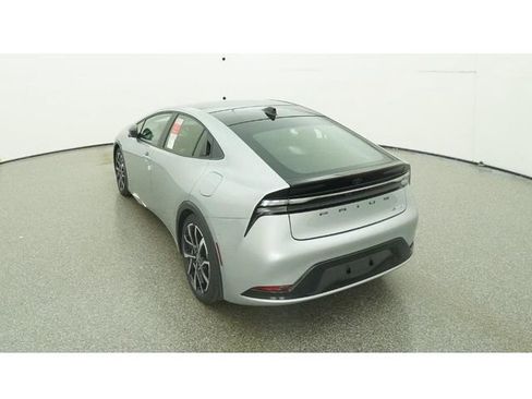 New 2026 Toyota Prius Plug-In Hybrid FWD image 6