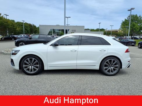 Used 2023 Audi SQ8 Prestige AWD/4WD image 11